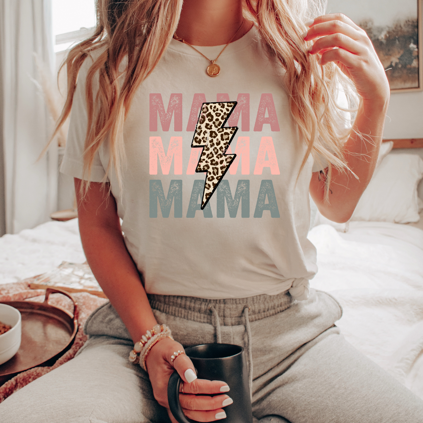 Retro MAMA T-Shirt